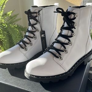 Sorel Lennox white Leather Waterproof Boots LAST ONE sz 8 NWT but not in box